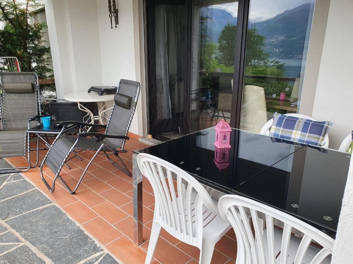 1 Zimmer Apartment Mit Seesicht Und Pool Gambarogno Εξωτερικό φωτογραφία
